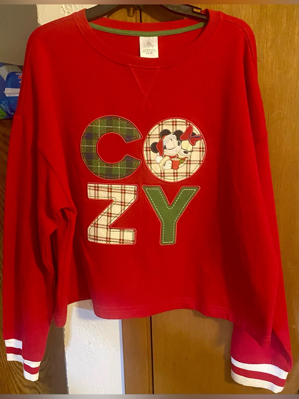 Disney Mickey and Minnie Mouse NWT Holiday Pullover Sweatshirt